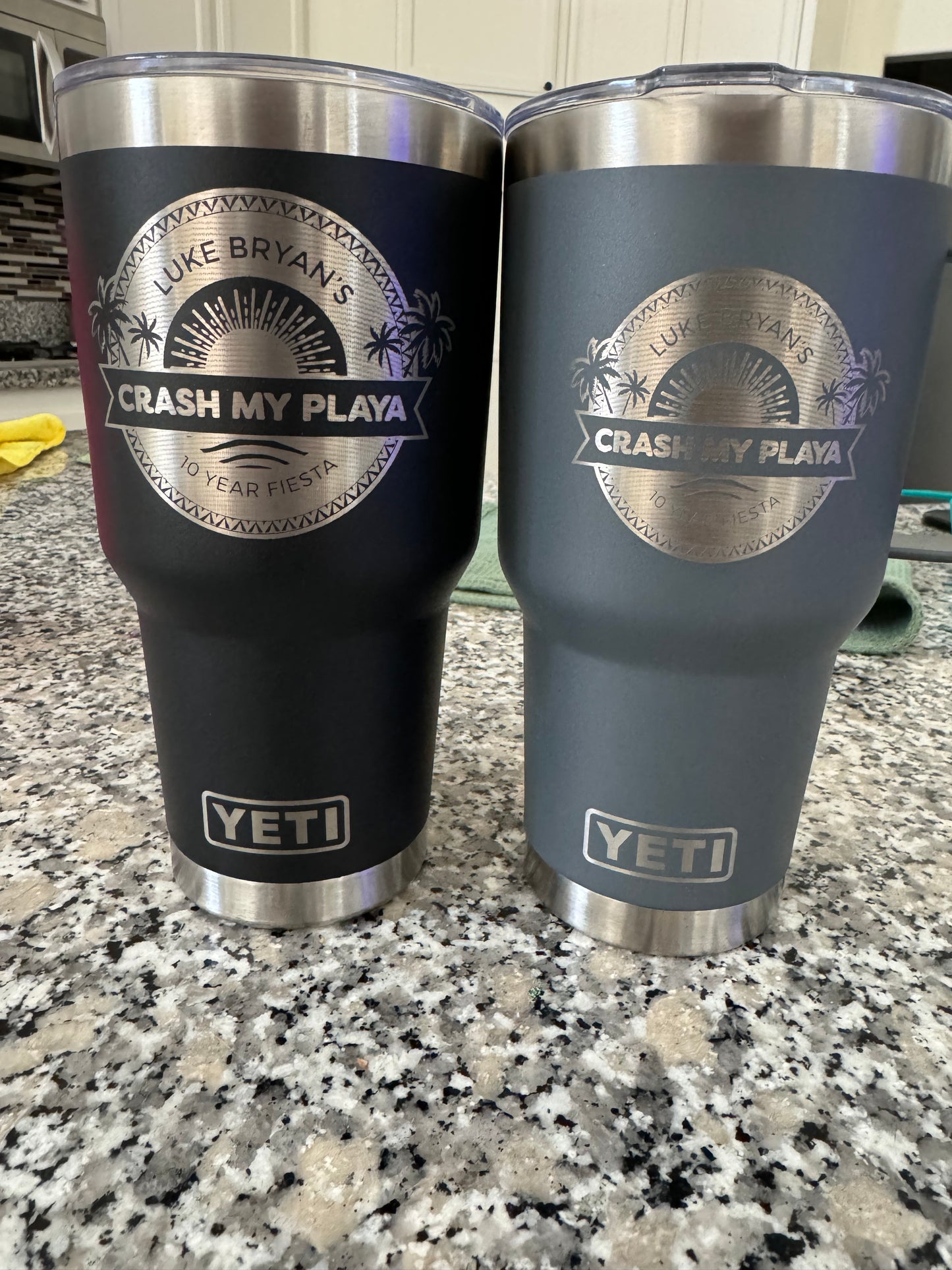 30 Ounce Premium Tumbler With Handle 2 lids included